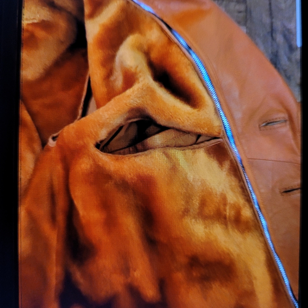 Men's Double-Breasted Tan Leather Trench Coat - Picture 14 of 16